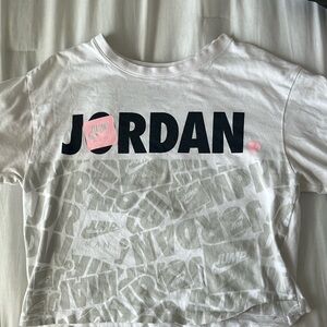 Kids medium cropped Nike T shirt